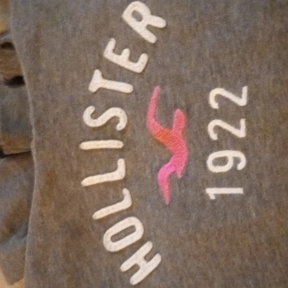 Women's Hollister sweatshirt